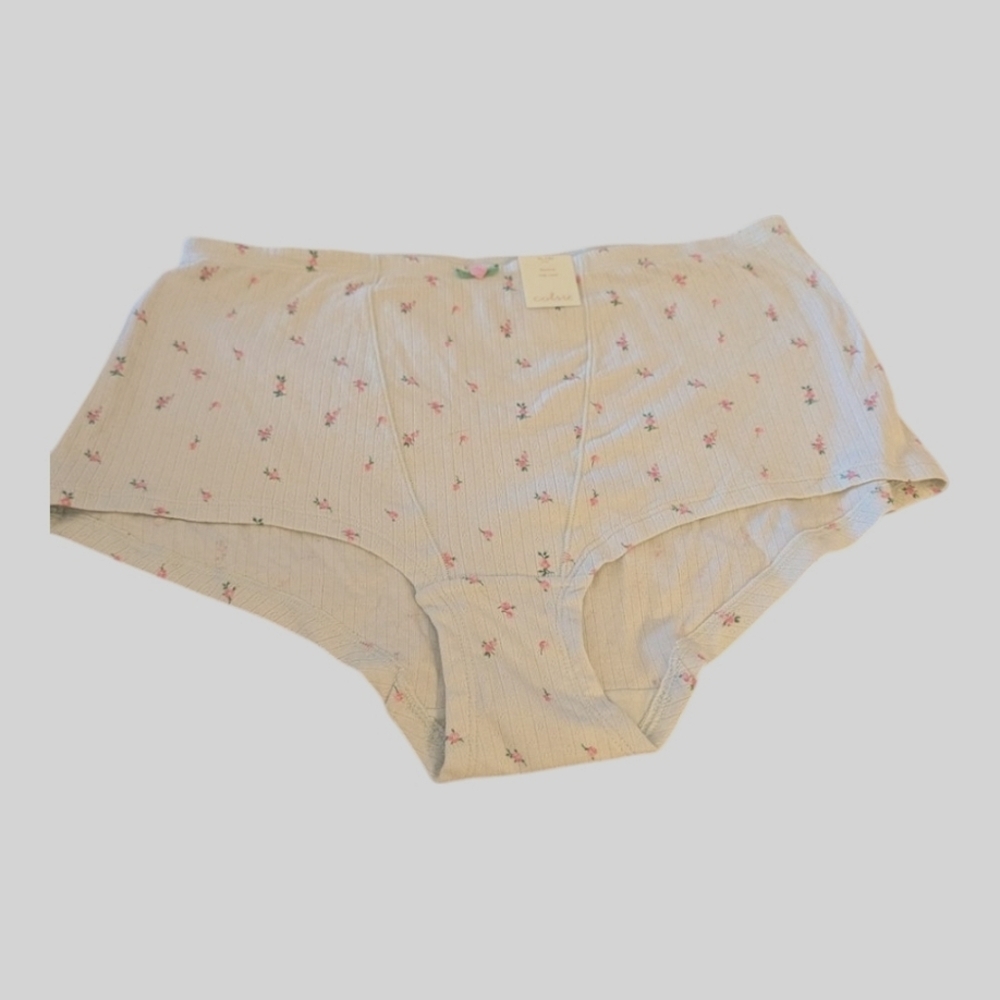 High Waist & Lowkey Adorable! Colsie Floral Boyshorts NWT